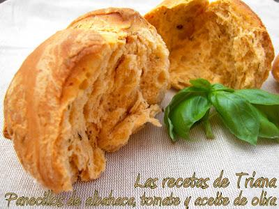 Panecillos de albahaca, tomate y aceite de oliva
