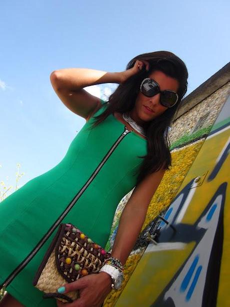 GREEN DRESS GREEN DRESS