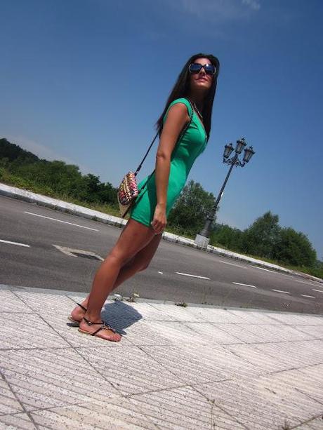 GREEN DRESS GREEN DRESS