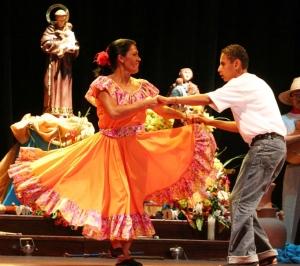 8va. Edición de La Fiesta de  la Tradición Venezolana Rinde homenaje a Convenezuela en el Teatro de Chacao