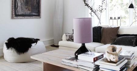 Rum revistas deco españolas revistas deco revistas de decoración danesas fotos cocinas modernas fotos cocinas blancas estilo nórdico estilo escandinavo encimeras de madera encimera de madera maciza de roble blanco lavado diseño nórdico diseño de interiores diseño danés decorar casas decoración de interiores decoración cocinas cocinas con encimeras de madera cocinas blancas encimera madera cocinas alargadas decoración casas en gris y blanco BoligLiv Bolig bo bedre 