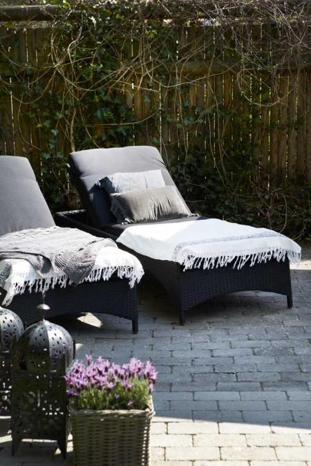 Rum revistas deco españolas revistas deco revistas de decoración danesas fotos cocinas modernas fotos cocinas blancas estilo nórdico estilo escandinavo encimeras de madera encimera de madera maciza de roble blanco lavado diseño nórdico diseño de interiores diseño danés decorar casas decoración de interiores decoración cocinas cocinas con encimeras de madera cocinas blancas encimera madera cocinas alargadas decoración casas en gris y blanco BoligLiv Bolig bo bedre 