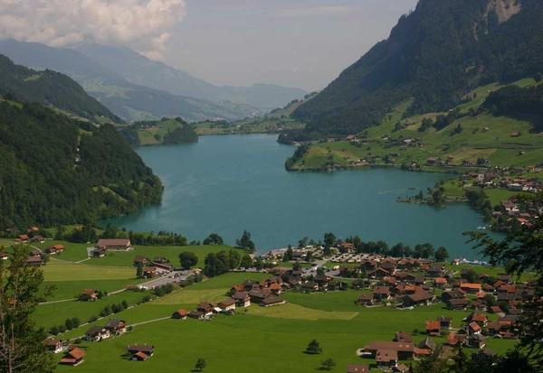Algo azul... ¿Qué luna de miel te encajaría más? Algo azul... ¿Qué luna de miel te encajaría más?