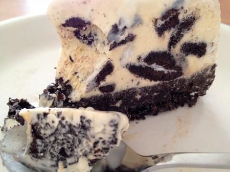 Buen finde Tarta helada de vainilla y galletas Oreo tarta helada receta tarta galletas oreo tarta de vainilla sprinkles siropes recetas galletas oreo recetas fáciles para los peques recetas delikatissen recetas de postres de verano recetas con oreos receta fácil helado helado con oreos guarniciones para helado galletas de todo tipo frutos secos fruta fresca fotos oreos tartas fotografía de postres decoración de tartas chocolates blog lifestyle deco grastroblog delikatissen base tarta oreos base tarta de queso base tarta cheesecke