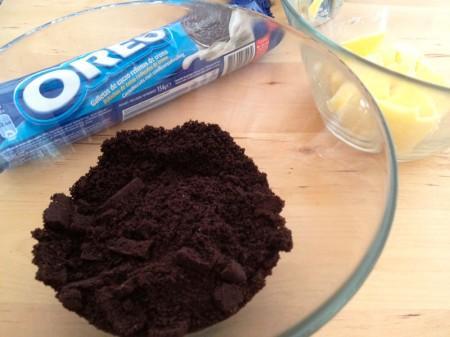 Buen finde Tarta helada de vainilla y galletas Oreo tarta helada receta tarta galletas oreo tarta de vainilla sprinkles siropes recetas galletas oreo recetas fáciles para los peques recetas delikatissen recetas de postres de verano recetas con oreos receta fácil helado helado con oreos guarniciones para helado galletas de todo tipo frutos secos fruta fresca fotos oreos tartas fotografía de postres decoración de tartas chocolates blog lifestyle deco grastroblog delikatissen base tarta oreos base tarta de queso base tarta cheesecke