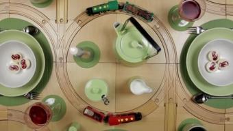 TrackTile Table :: mesa de comedor con vías de tren TrackTile Table :: mesa de comedor con vías de tren