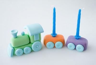 Modelar un tren con fondant