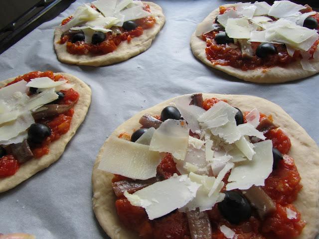 Focaccias a la putanesca