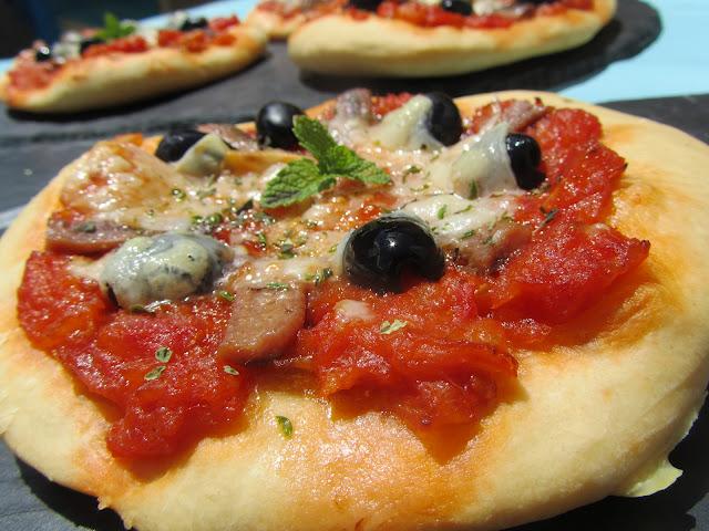 Focaccias a la putanesca