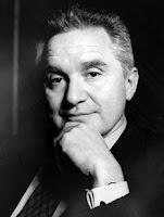 ¿Es incompatible la enseñanza de religión con la de ciencia en un colegio?