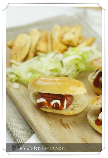 Mini Hot Dogs con Bastones de Batata Fritos - Batido de Cerezas y Miel