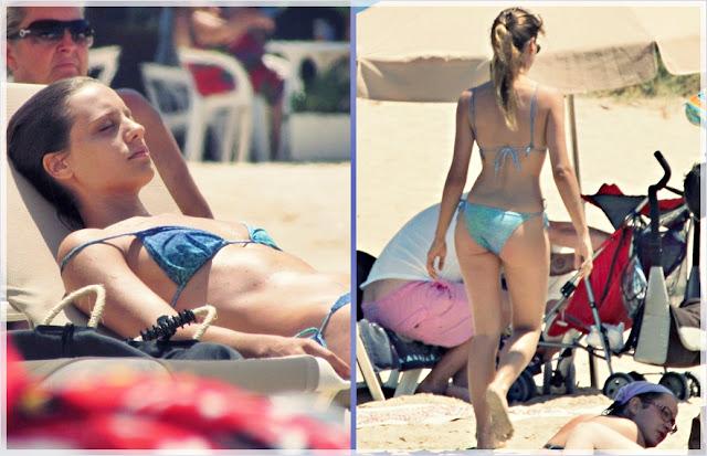 Michelle Jenner se relaja en la playa