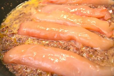 SOLOMILLOS DE POLLO EN SALSA DE MORCILLA