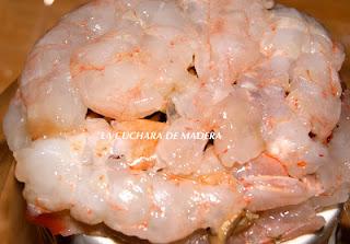 GAMBAS BLANCAS RELLENAS DE CHAMPIÑÓN  Y JAMÓN