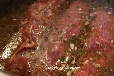 ROLLITOS DE TERNERA RELLENOS Y CUSCÚS