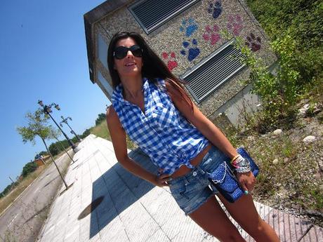 A CUADROS!