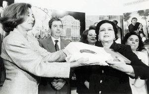 El medallón de Sor Juana, el periplo de una pieza codiciada