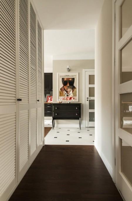 Elegante decoración en negro suelo de parquet oscuro sillas kartell sillas de diseño perchero eames decoración pared ladrillo visto muebles de diseño mobiliario almacenaje ikea menaje de ikea letras decorativas gigantes estores negros decoración Elegante decoración en negro diseño escandinavo decorar casas decoración nórdica decoración en negro combinación mesa antigua y sillas de diseño moderno cocina negra decoración chimenea decoración casa moderna decoración blog interiorismo blog estilo nórdico blog decoración