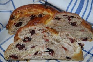 Pan de fiesta con nueces y arándanos