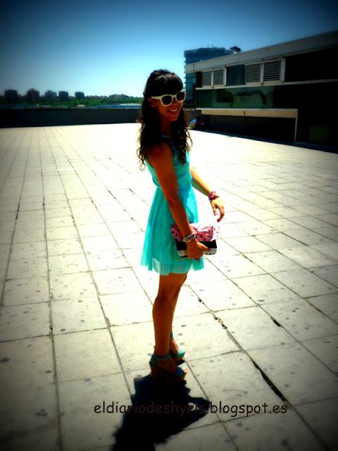 TENGO UNA MUÑECA VESTIDA DE AZUL.....