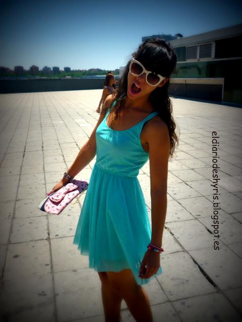 TENGO UNA MUÑECA VESTIDA DE AZUL.....