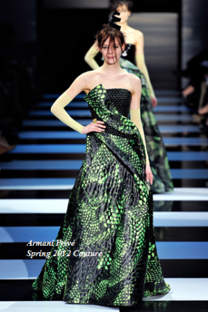 Kate Beckinsale se apunta a la moda de los vestidos serpiente. ¿Te atreves?
