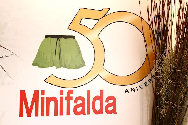 La minifalda cumple 50 años y lo celebramos con EBAY