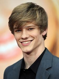 Lucas Till, de mutante a hombre lobo