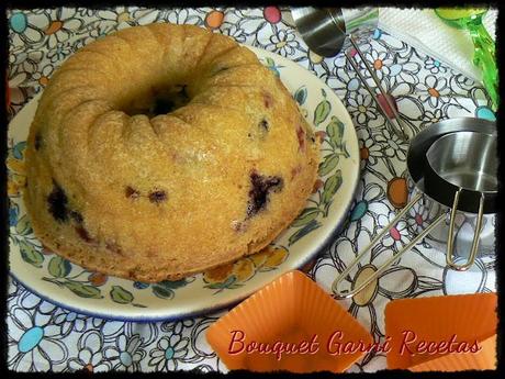 Budín de frutos rojos