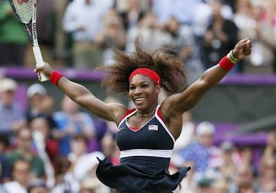 Serena Williams arrolla a Sharapova para completar el Golden Slam