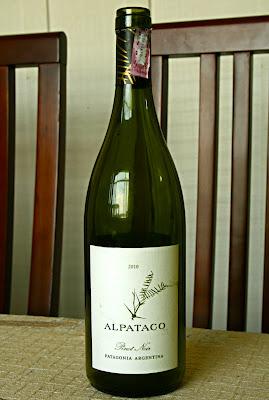 Alpataco Pinot Noir 2010 / Viña Salort Reserva Syrah - Tannat 2010