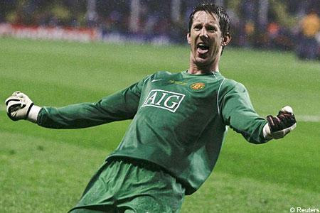 Segunda parte| Todo al uno, todo al rojo: Edwin van der Sar