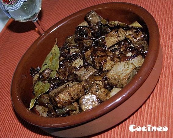 Atún encebollado al estilo de Cádiz