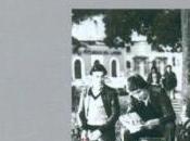 Libros sobre mesa: Bajo agua