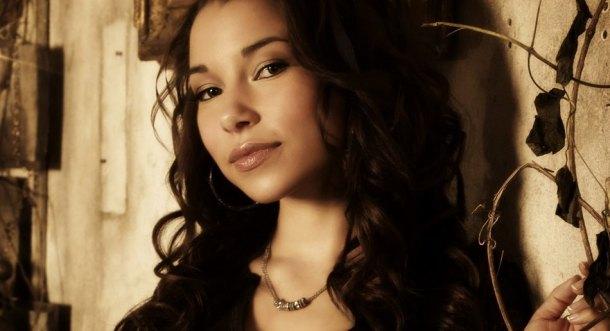 Jessica Parker Kennedy se pasa a ‘90210’