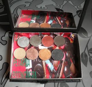 DIY: de caja Makeup Lesson Smokey de MAC a paleta de sombras