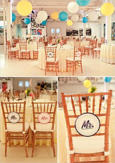 ¡Decoramos las sillas de los novios!