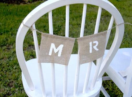 ¡Decoramos las sillas de los novios!