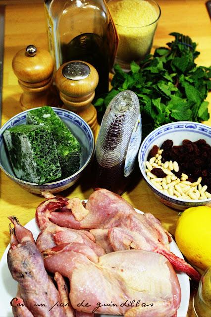 Codornices con cous-cous de pasas y espinacas