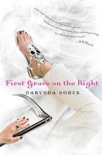 Lo último que leí...Primera tumba a la derecha