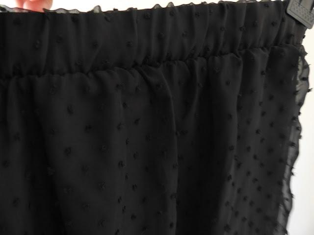 CANELA STYLE sortea una Falda Asímetrica Stradivarius