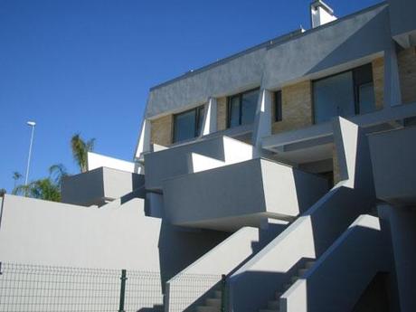 Viviendas A-cero situadas en un valle