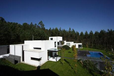 Viviendas A-cero situadas en un valle