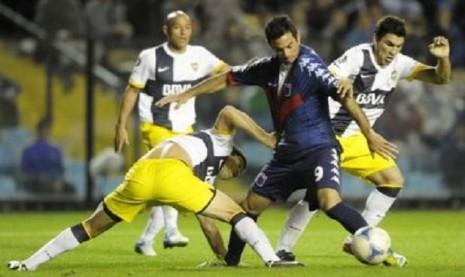 Boca se acordó de ganar, pero no consigue olvidar a Riquelme