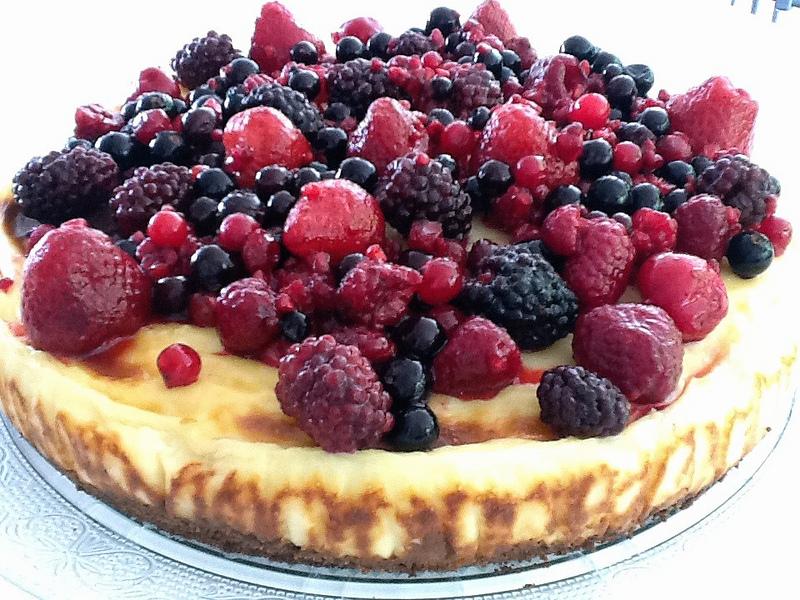 Tarta de Leche Merengada y Frutas del bosque