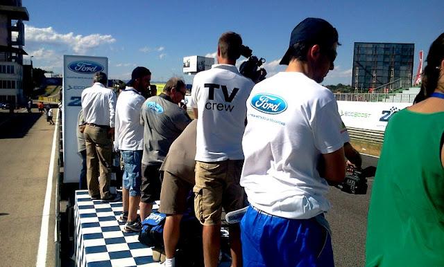 #24hFord. Our Finish is the solidarity. Ford Spain. Post Extended I