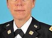 Primera general activo abiertamente lesbiana Ejército EEUU