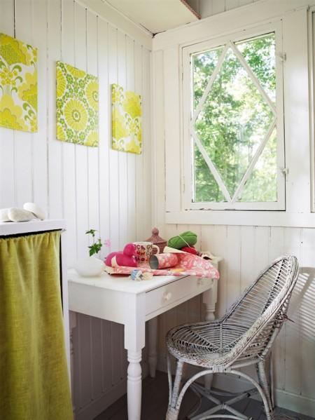 Vacaciones a todo color estilo nórdico blog estilo nórdico diseño de interiores decorar casas decoración romántica decoración escandinava decoración en colores vibrantes decoración en blanco decoración en amarillo y rosa decoración de interiores deco blog cabaña de vaciones sueca blog interiores blog decoración sueca blog decoración nórdica blog de interiorismo 