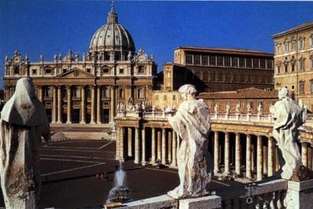 El Vaticano rechaza un embajador por escribir un libro de temática gay