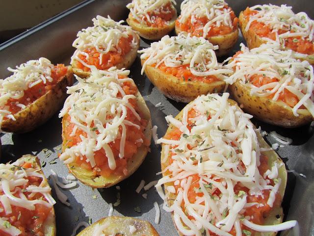 Patatas rellenas de pizza